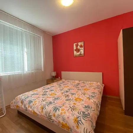 Violet Garden 2 Veranda Apartament *